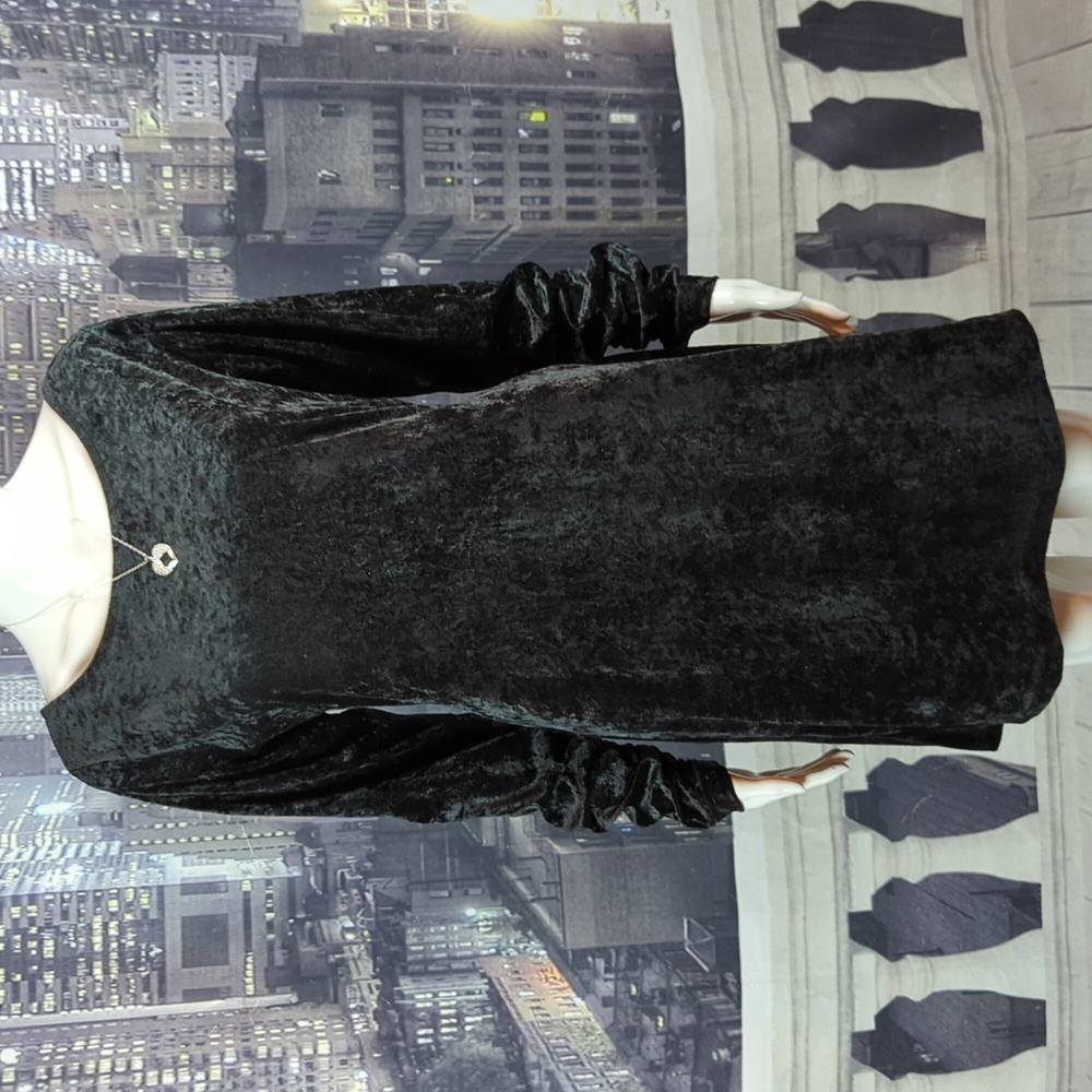 Maggie Lawrence sz L Vintage Black Velvet Sexy Low V-Back Dress